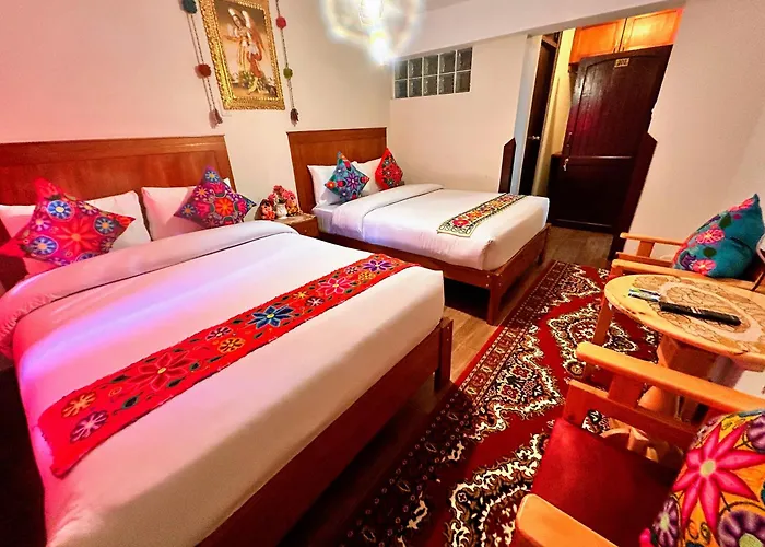 Pensión Ecoterra Plaza 3*